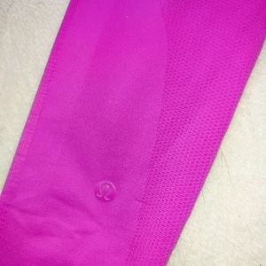 Magenta pink lululemon unlimited high  size 8